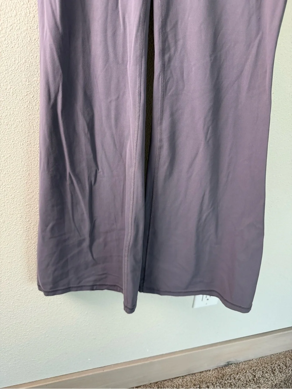 Athleta Salutation Stash Pocket Flare Pant Dusk Violet Casual Women’s Medium P
